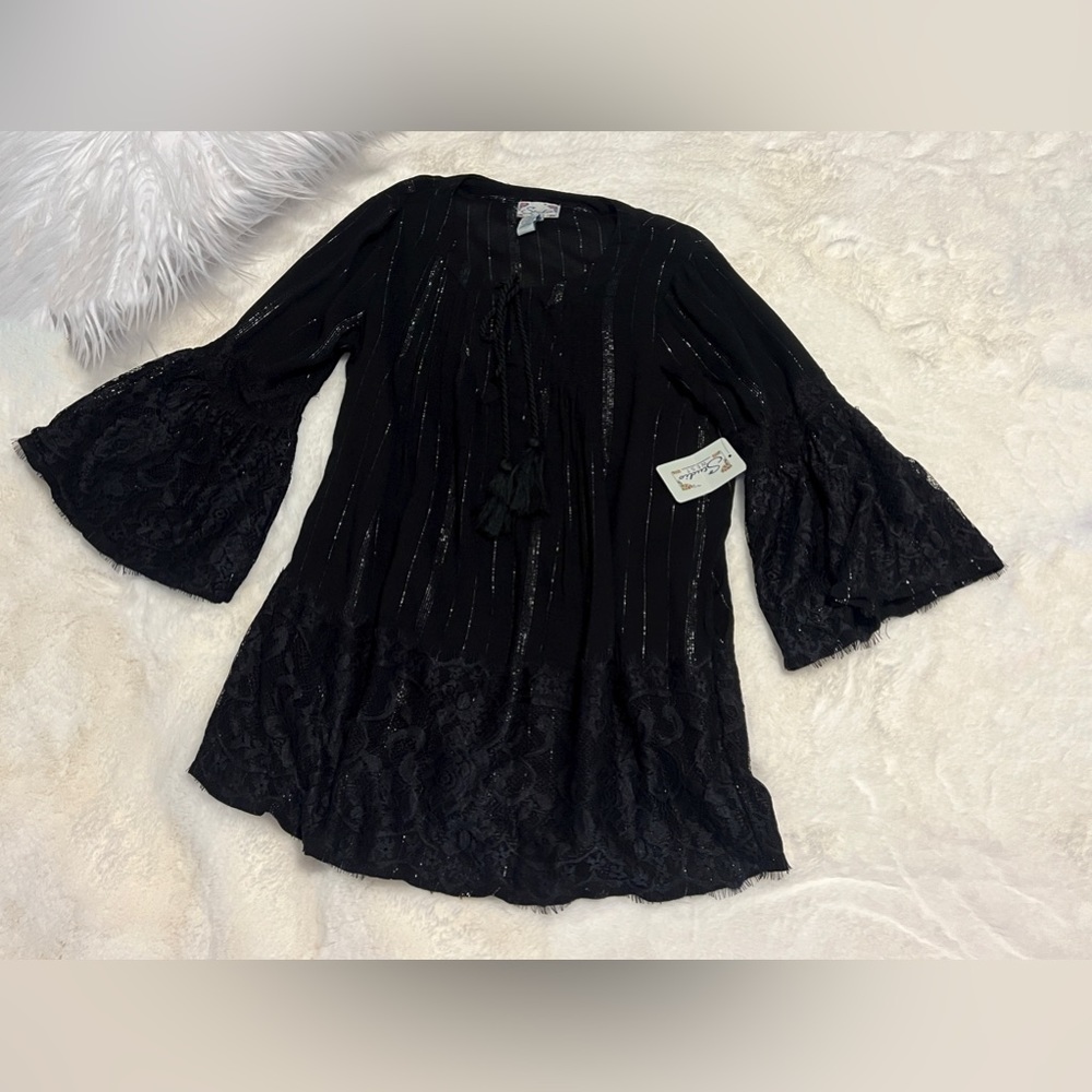 NWT Small Studio West Women’s Top